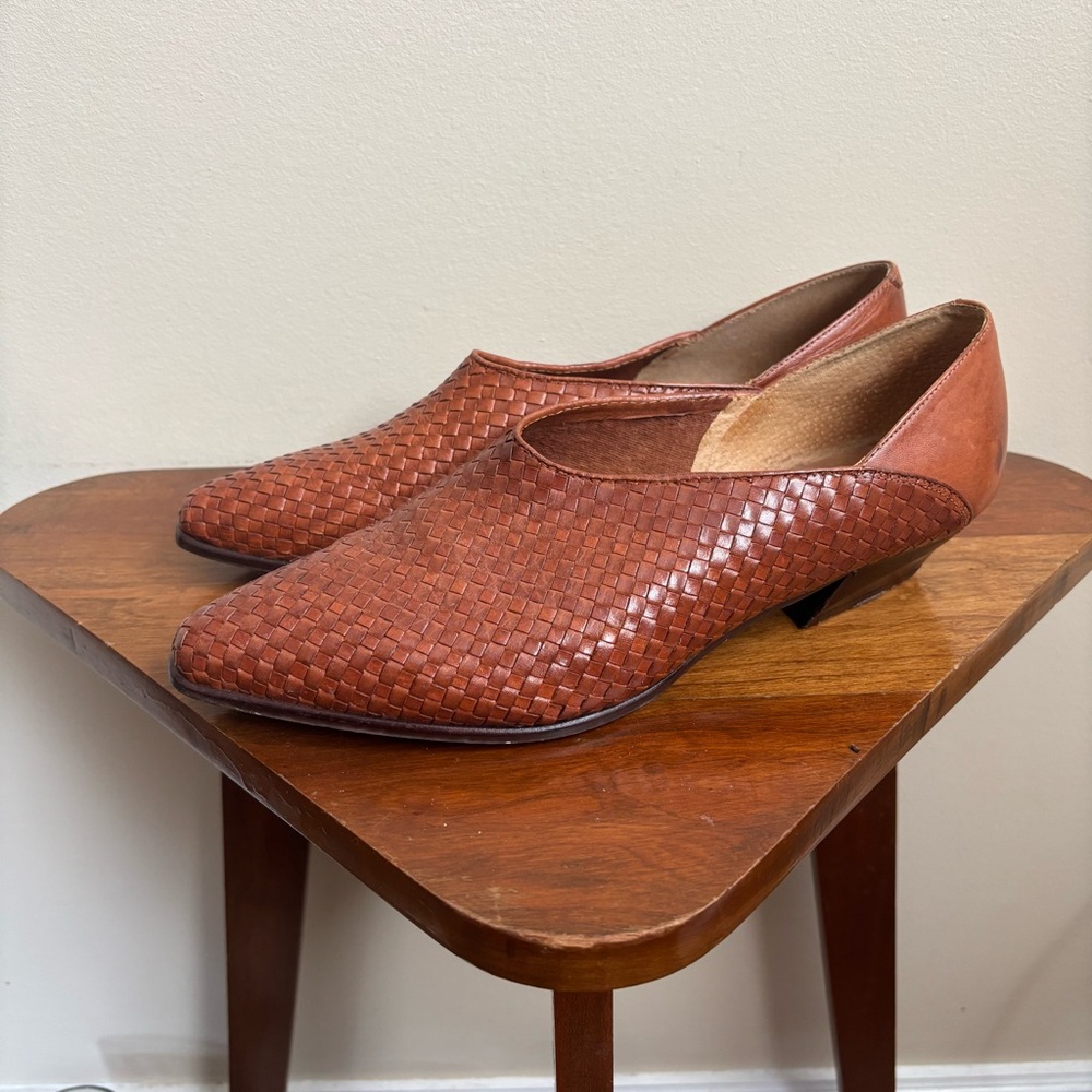 Vintage Woven leather shoes